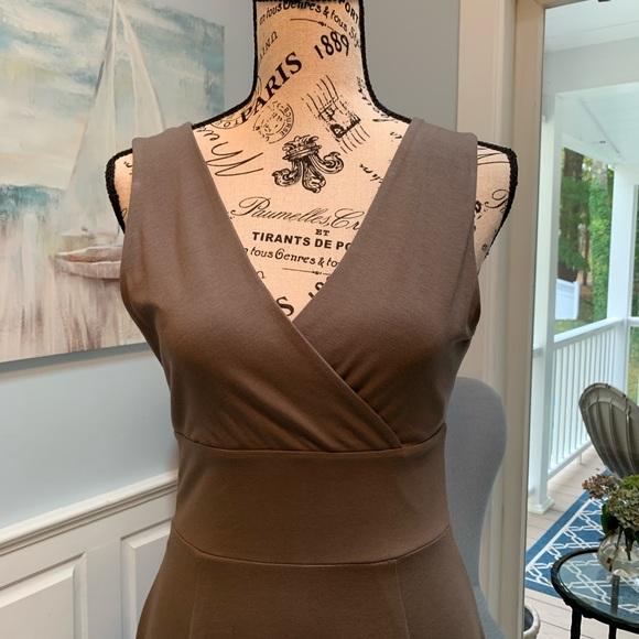 ANN TAYLOR Taupe Dress - Picture 2 of 16